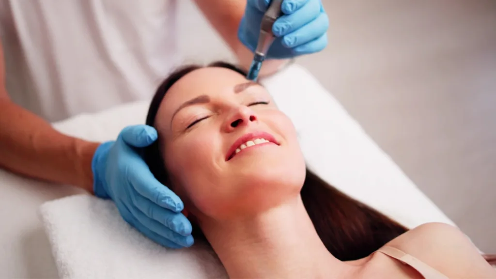 Know-why your skin needs a break before using Bio Oil after microneedling.
