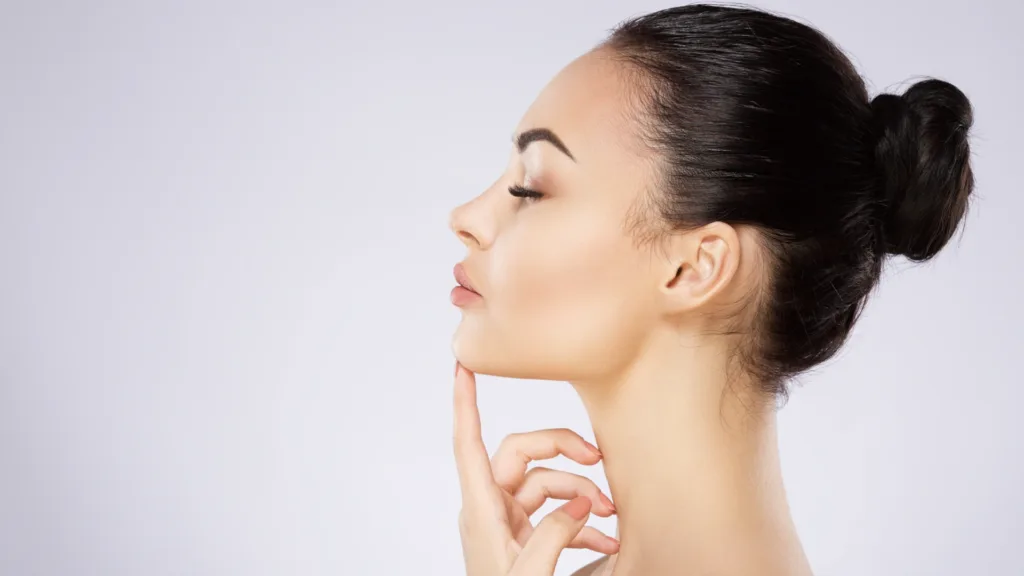 Benefits of HIFU facial for jawline and cheek lifting.