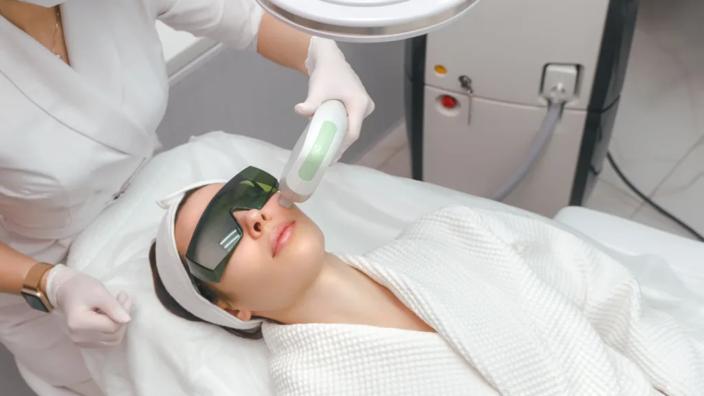Benefits of HIFU facial treatment is little to no downtime.