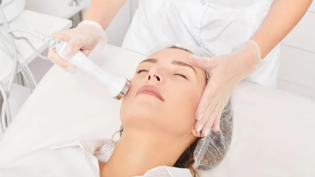 HIFU facial cost for single session and package pricing.